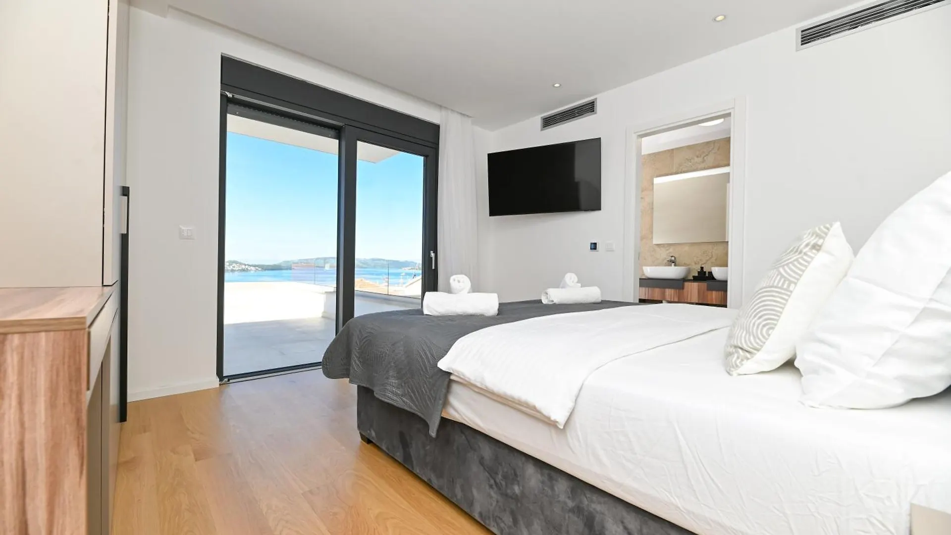 Villa Oasis 0*, Trogir Croatia